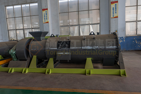 攪齒造粒機(jī)4_meitu_1.jpg