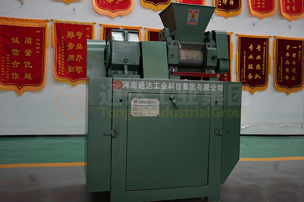  復(fù)合肥設(shè)備對(duì)輥擠壓造粒機(jī)在肥料生產(chǎn)工藝流程中有什么作用